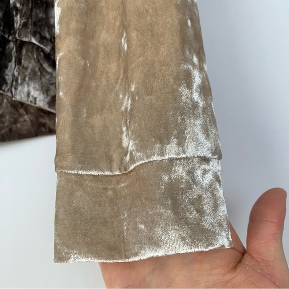 Bird & Vine Velvet Pullover - Picture 6 of 11